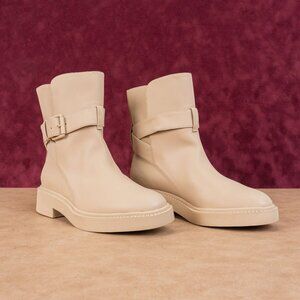 Vince Women Kaelyn Cream Rubber Waterproof Buckle Moto Biker Riding Boots size 9